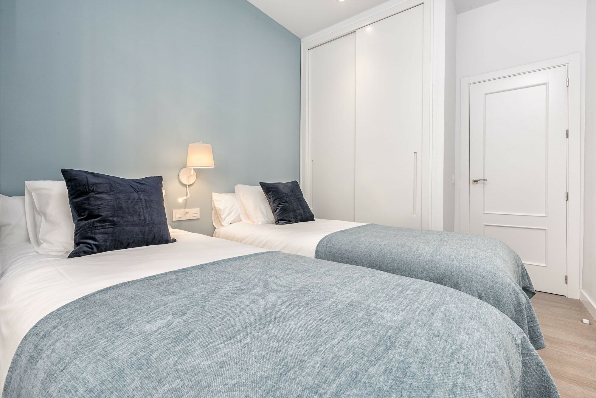 Merced Suites In Malaga By Solaga Holiday Homes Εξωτερικό φωτογραφία